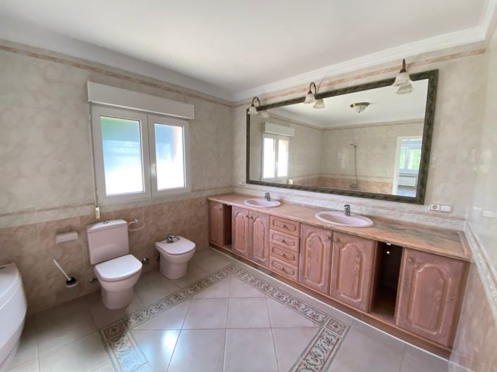 Image No.25-5 Bed Villa for sale