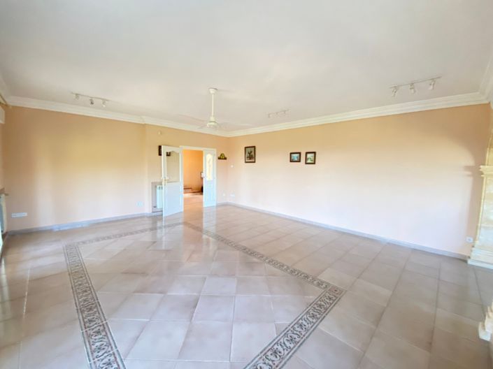 Image No.11-5 Bed Villa for sale