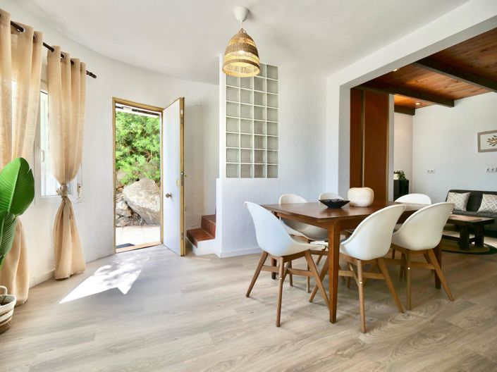 Image No.10-4 Bed Villa for sale