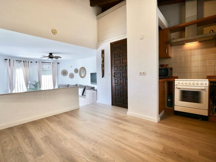 Image No.14-4 Bed Villa for sale