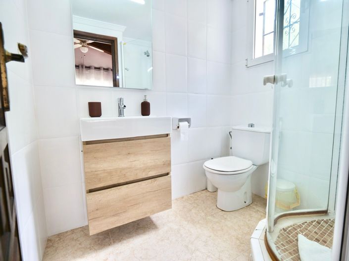 Image No.35-4 Bed Villa for sale