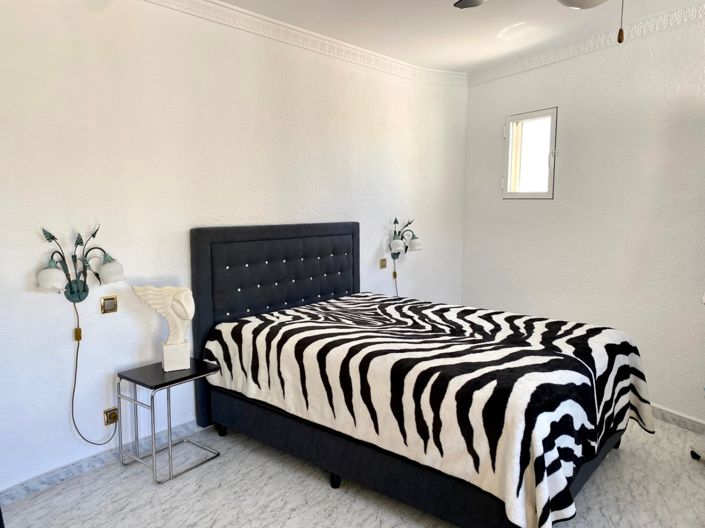 Image No.17-4 Bed Villa for sale