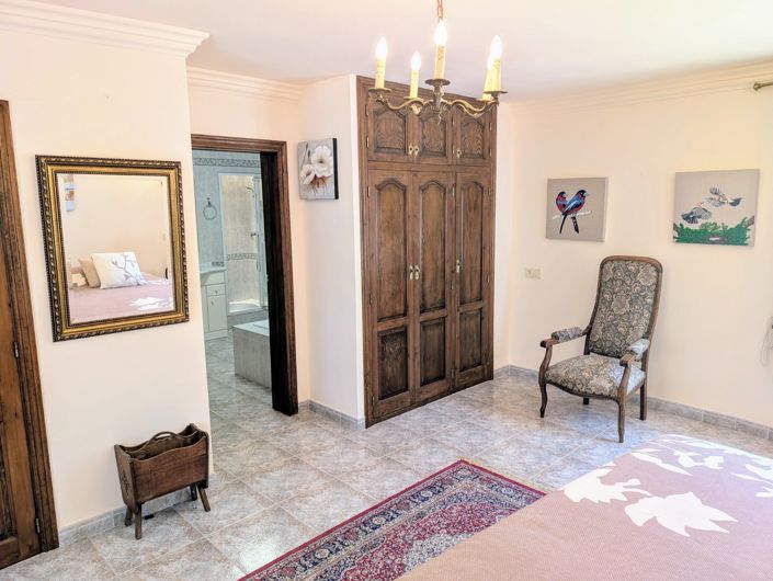 Image No.38-4 Bed Villa for sale