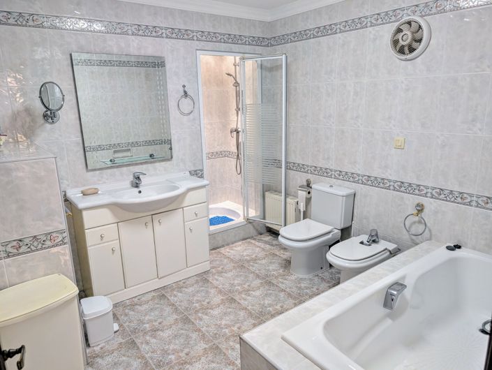 Image No.39-4 Bed Villa for sale