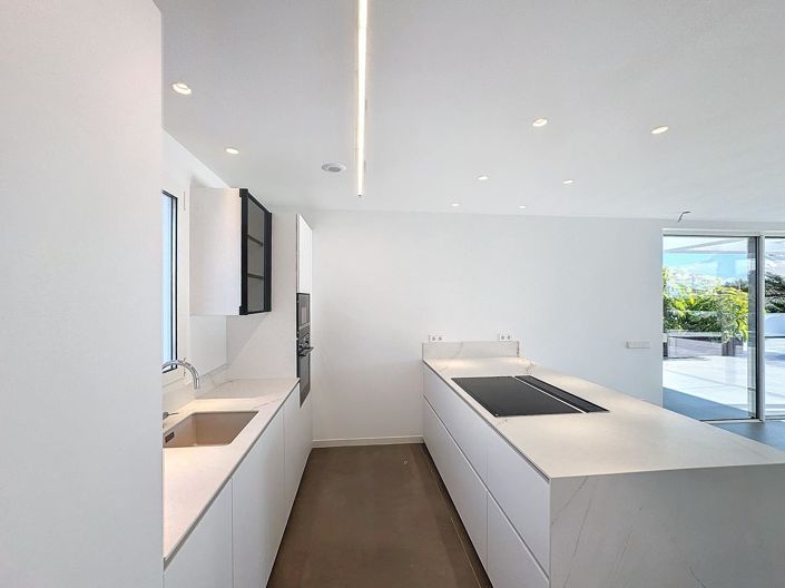 Image No.14-5 Bed Villa for sale