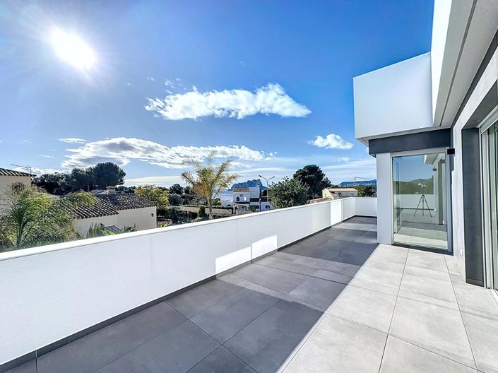 Image No.31-5 Bed Villa for sale