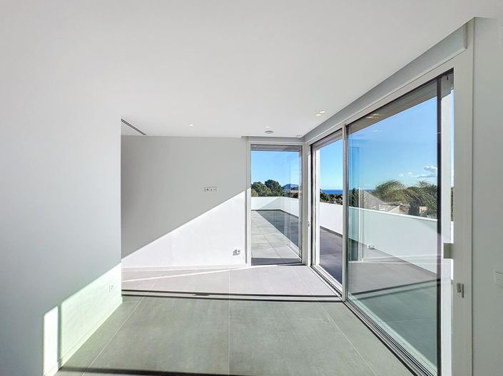 Image No.36-5 Bed Villa for sale