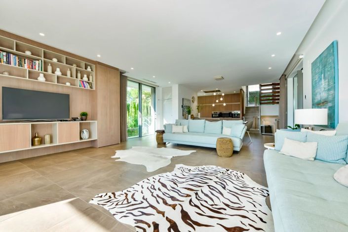 Image No.8-6 Bed Villa for sale