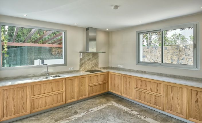 Image No.14-3 Bed Villa for sale