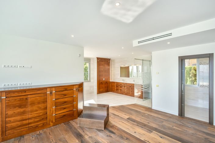 Image No.24-3 Bed Villa for sale