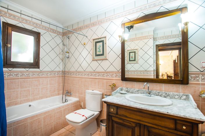 Image No.23-5 Bed Villa for sale