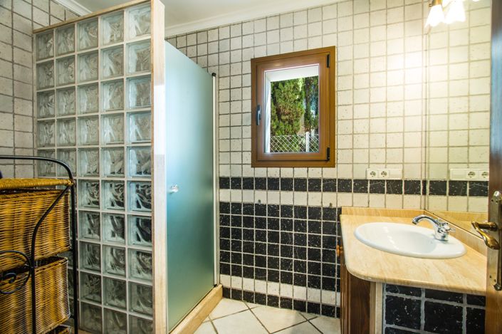 Image No.26-5 Bed Villa for sale