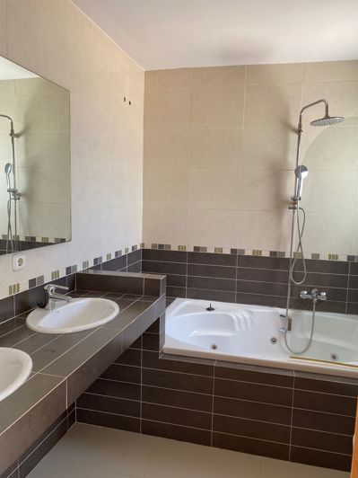 Image No.9-4 Bed Villa for sale