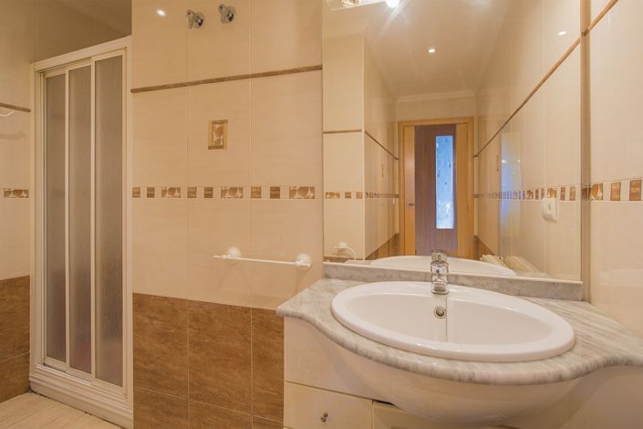 Image No.13-7 Bed Villa for sale