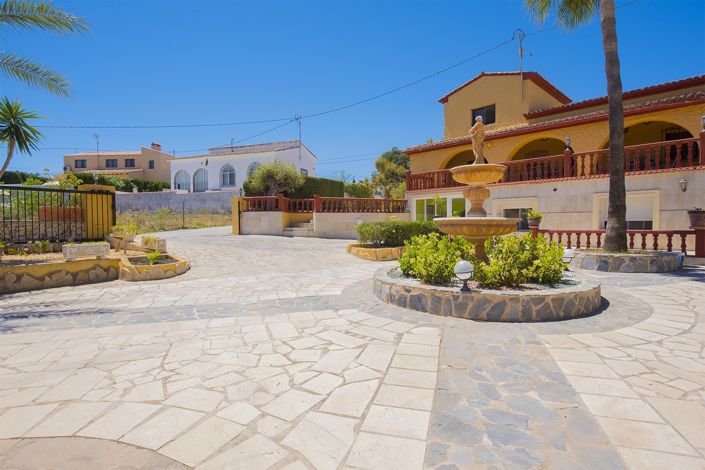 Image No.6-7 Bed Villa for sale