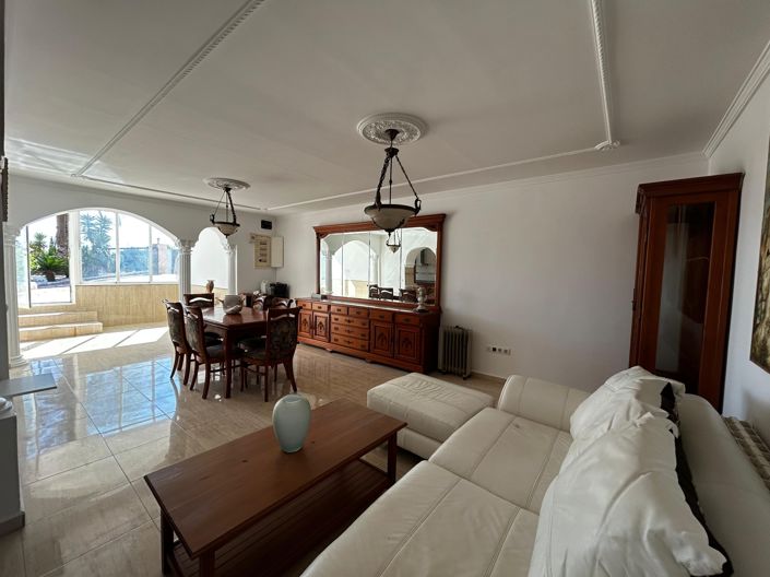 Image No.8-7 Bed Villa for sale