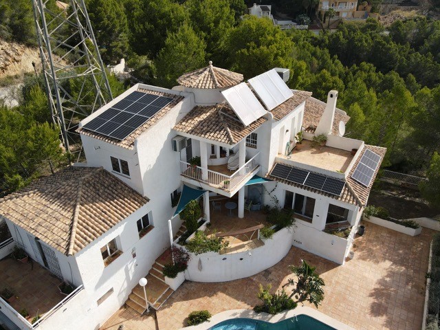 Image No.1-3 Bed Villa for sale