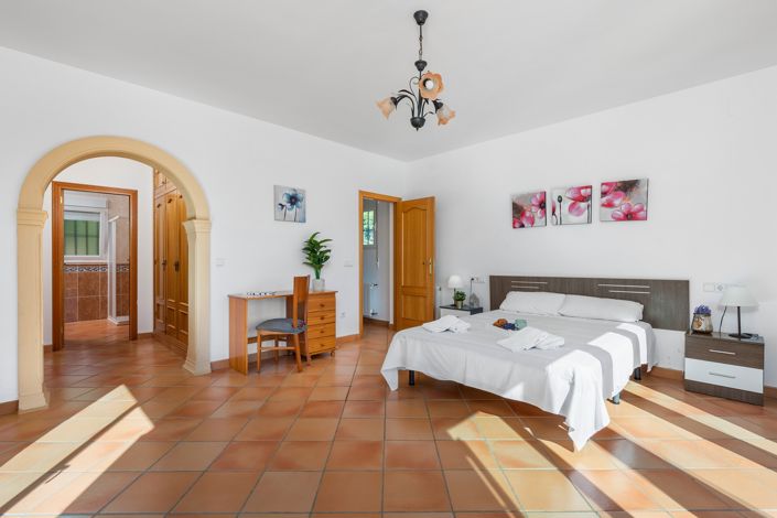 Image No.21-4 Bed Villa for sale