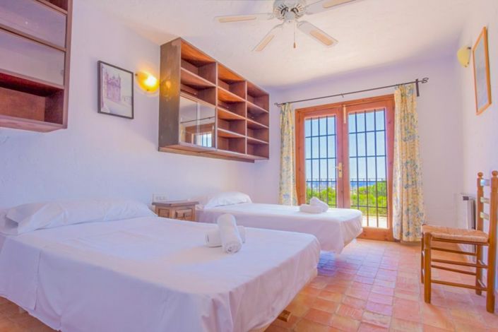 Image No.10-5 Bed Villa for sale