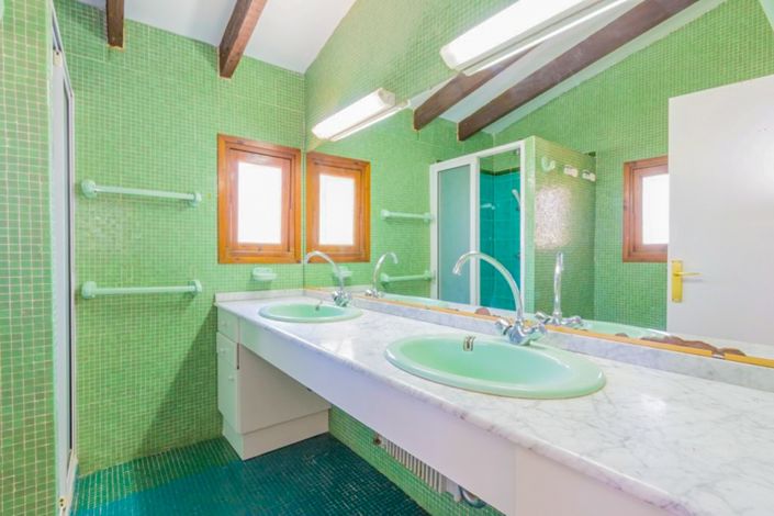 Image No.12-5 Bed Villa for sale