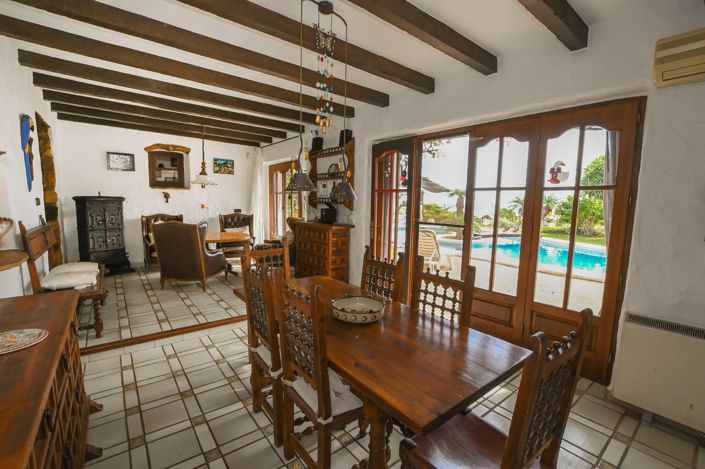 Image No.14-4 Bed Villa for sale