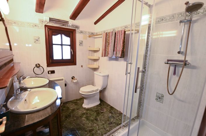 Image No.29-4 Bed Villa for sale