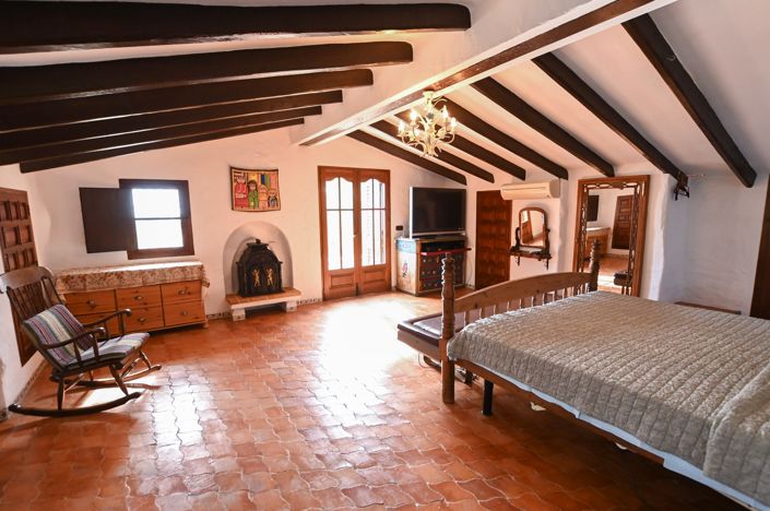 Image No.31-4 Bed Villa for sale