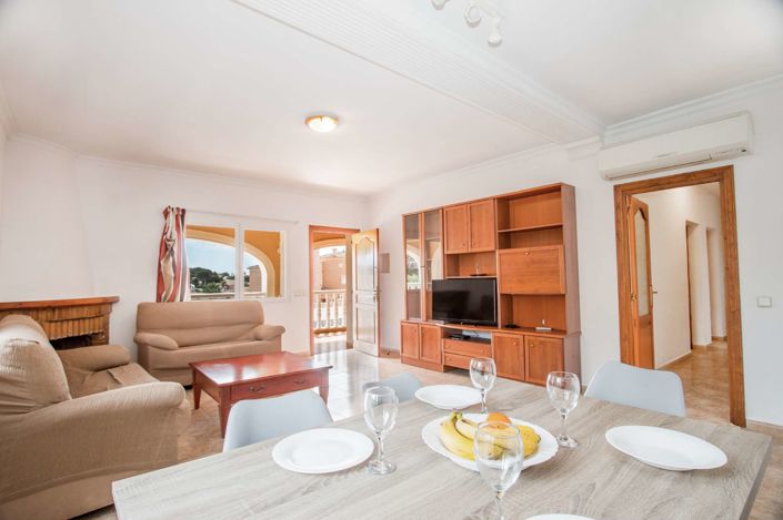 Image No.25-12 Bed Villa for sale