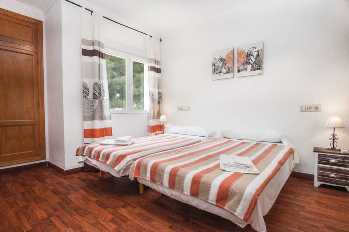 Image No.29-12 Bed Villa for sale