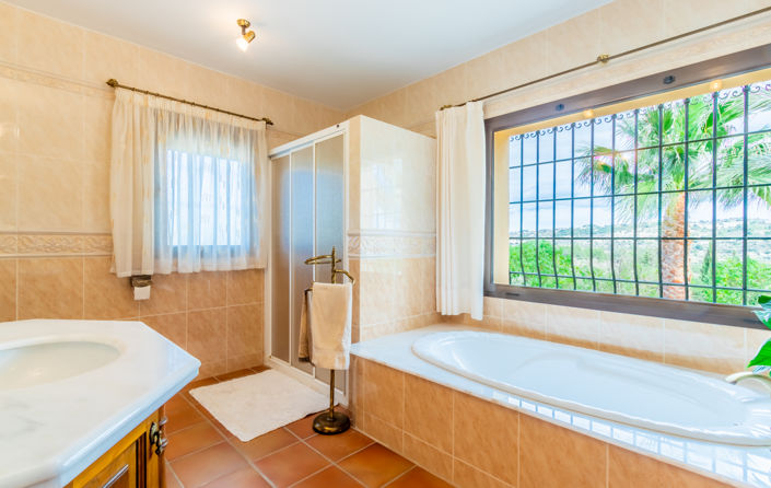 Image No.18-5 Bed Villa for sale