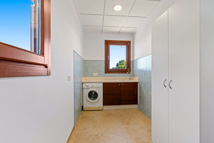 Image No.30-4 Bed Villa for sale