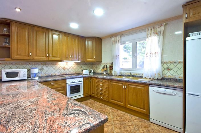 Image No.7-8 Bed Villa for sale