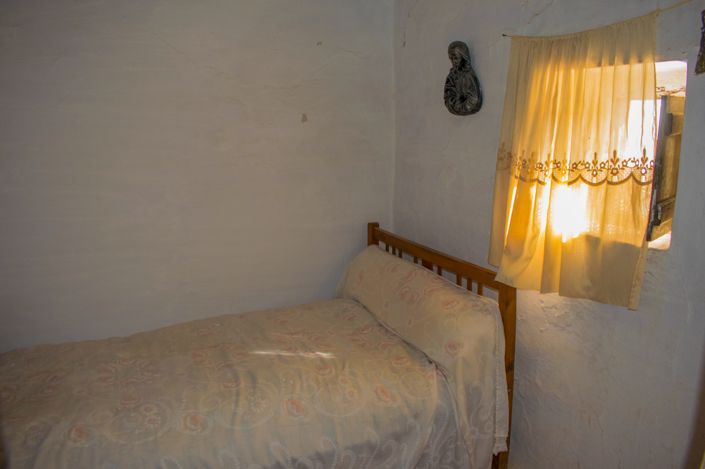 Image No.5-9 Bed Townhouse for sale