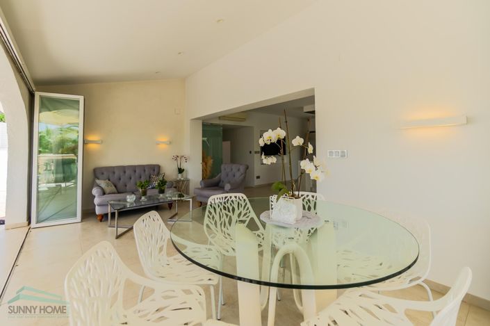 Image No.5-5 Bed Villa for sale