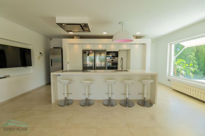 Image No.8-5 Bed Villa for sale