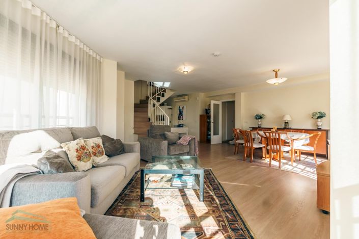 Image No.5-4 Bed Duplex for sale