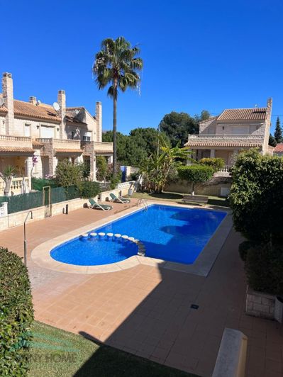Image No.1-4 Bed Villa for sale