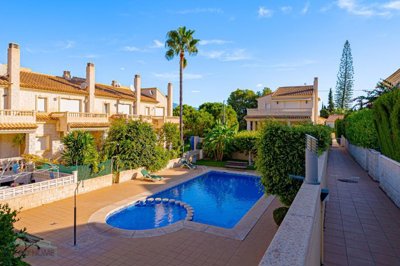 4 Bed Villa for sale