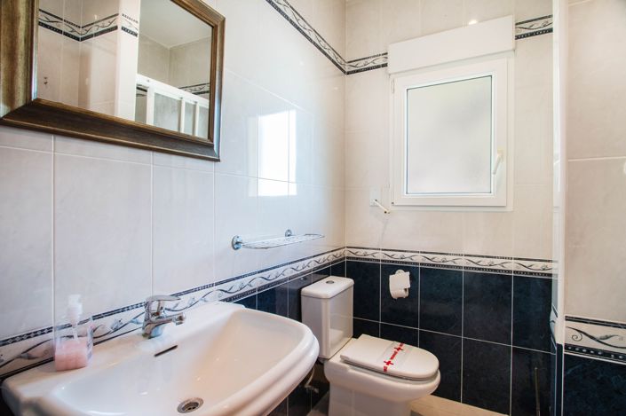 Image No.25-4 Bed Villa for sale