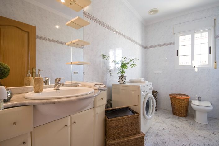 Image No.22-5 Bed Villa for sale