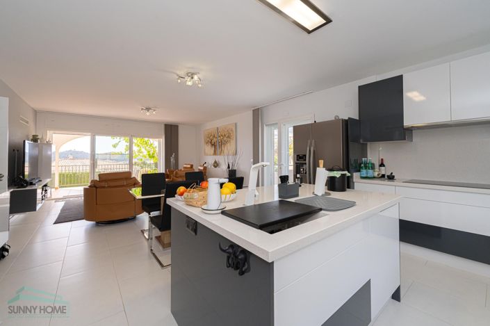 Image No.4-4 Bed Villa for sale