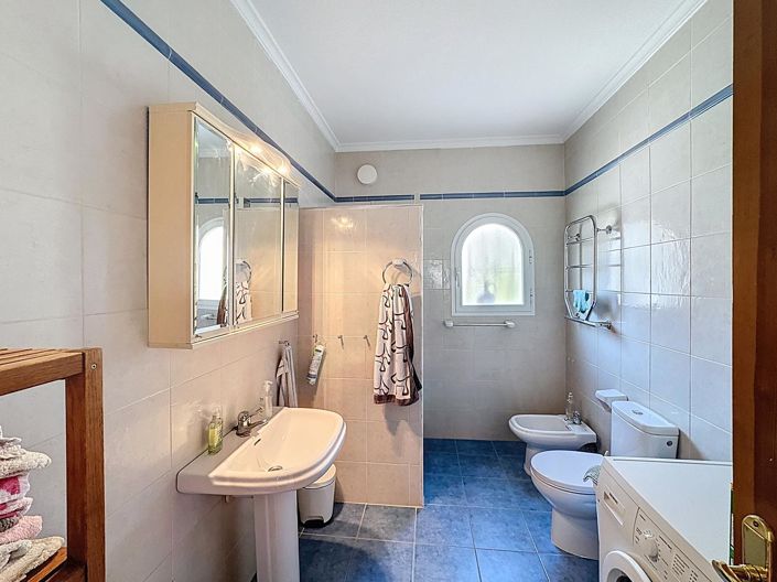 Image No.7-4 Bed Villa for sale