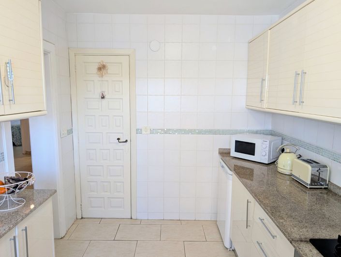 Image No.15-2 Bed Villa for sale