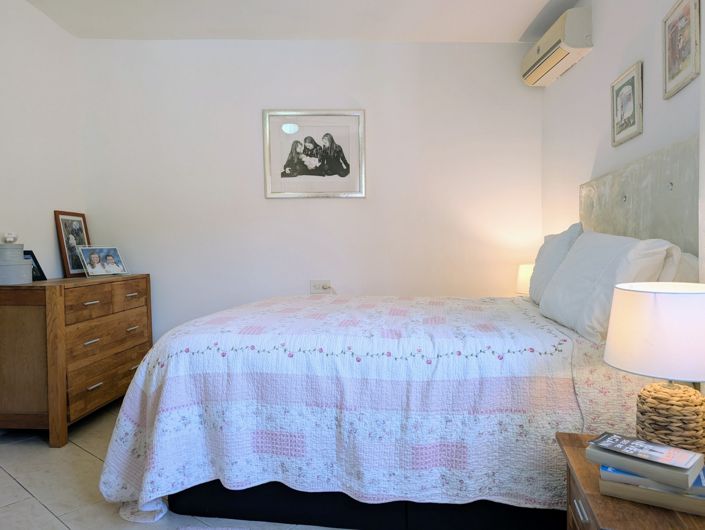 Image No.18-2 Bed Villa for sale