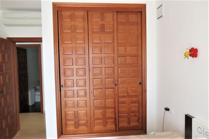 Image No.21-3 Bed Villa for sale