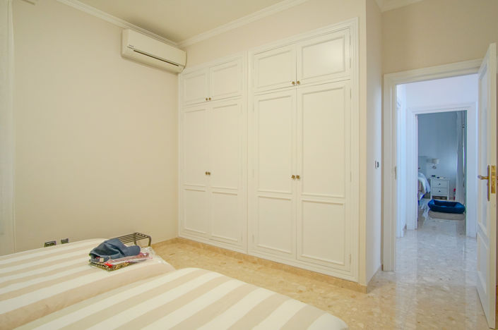 Image No.3-6 Bed Villa for sale