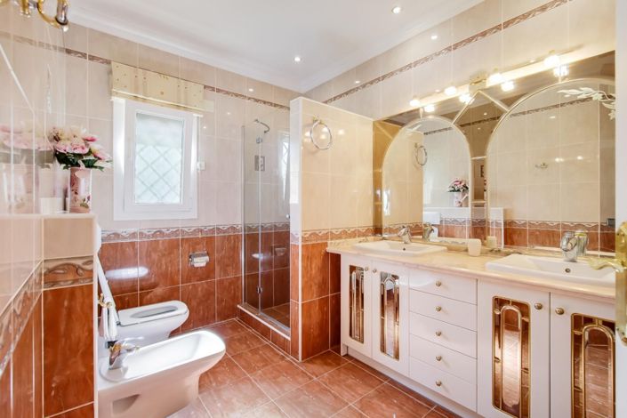 Image No.7-4 Bed Villa for sale