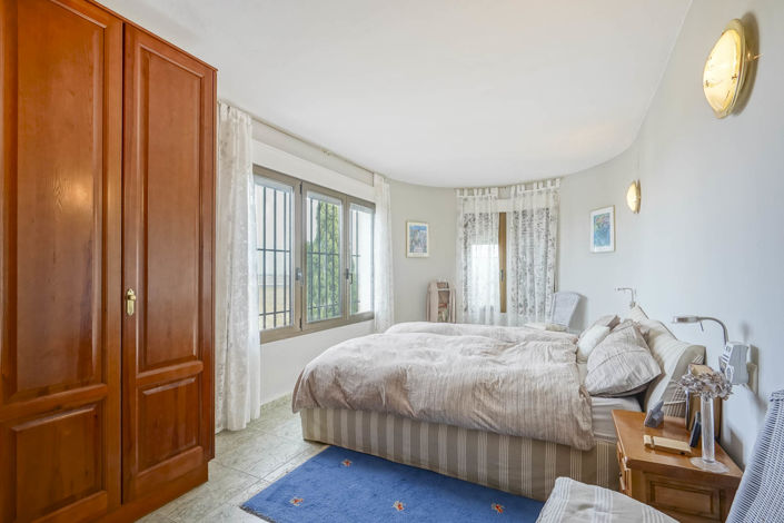 Image No.35-5 Bed Villa for sale