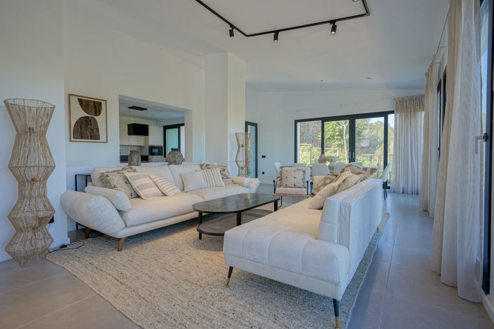 Image No.3-3 Bed Villa for sale