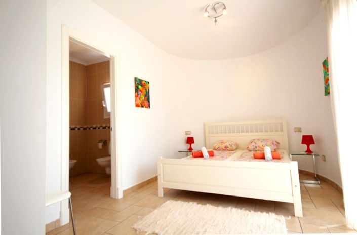 Image No.42-3 Bed Villa for sale